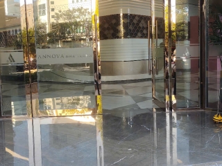 Cửa Kính Cường Lực – Giải Pháp Hiện Đại Cho Không Gian Sống Và Kinh Doanh