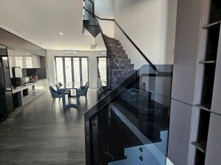 Giá Vật Liệu Nhôm Kính